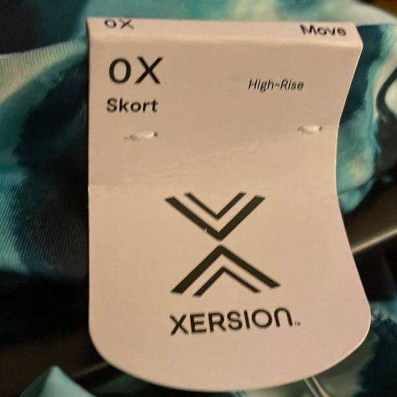 Xersion Patterned Women's Skort - Picture 6 of 9